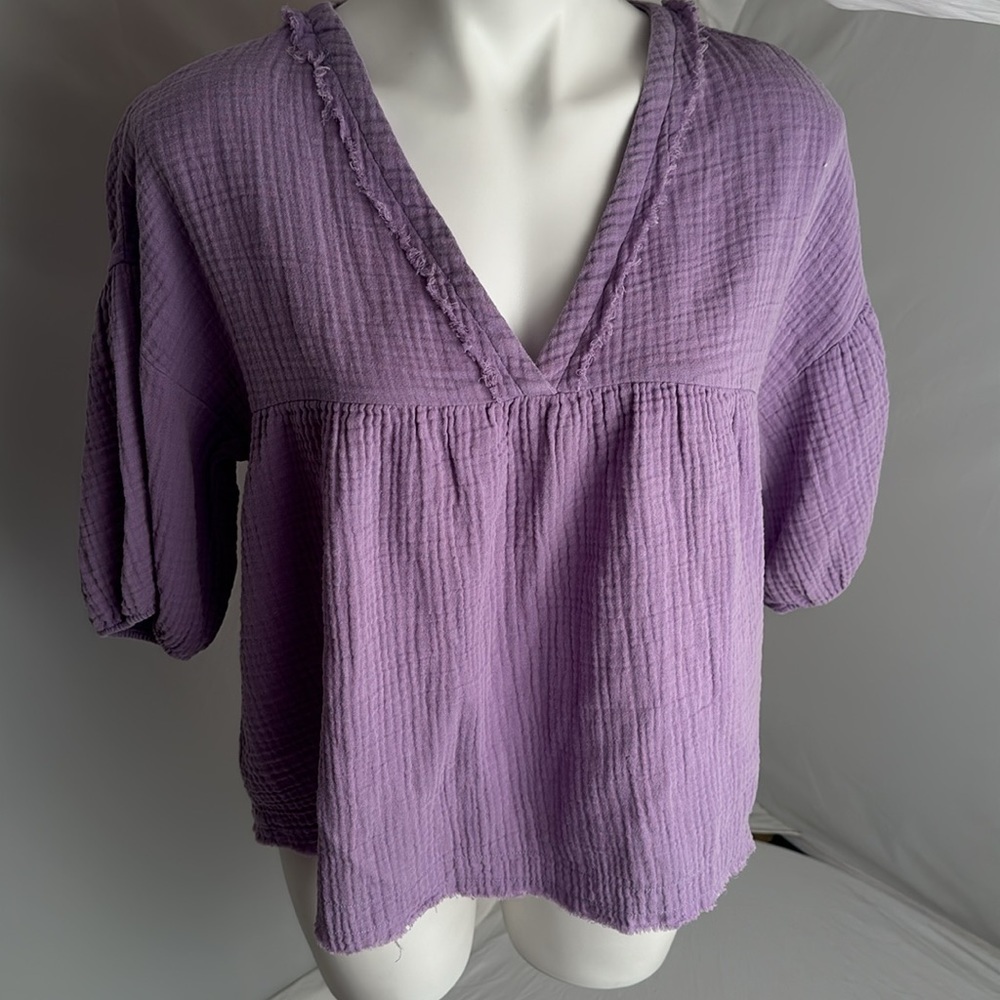 New In purple gauze top